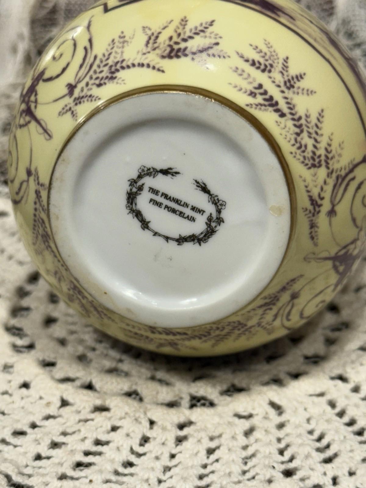 The Franklin Mint Creamer / pitcher 1989 porcelain gilt Vintage