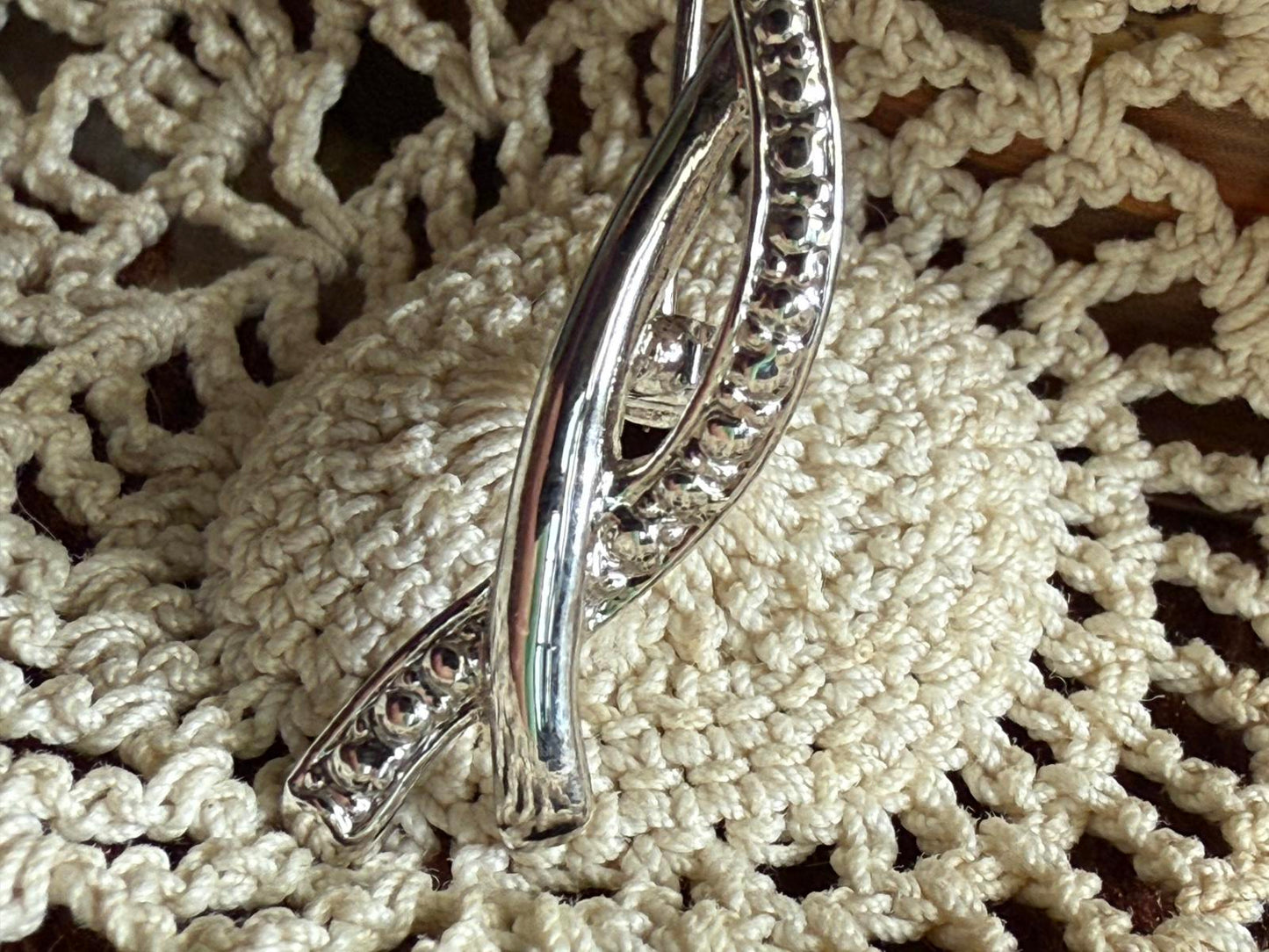 Vintage Calla Lily Silver Tone Rhinestones Pave & Faux Gray Pearls Brooch Pin