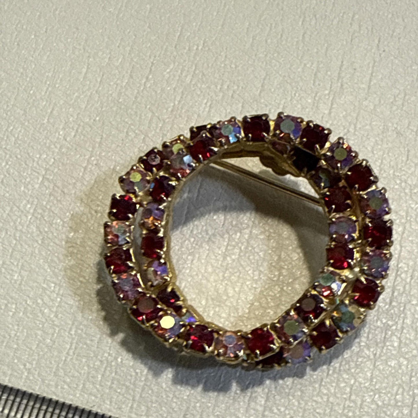 Vintage Double Ring Circle Red & Pink Aurora Borealis Rhinestone Pin Brooch 1 In
