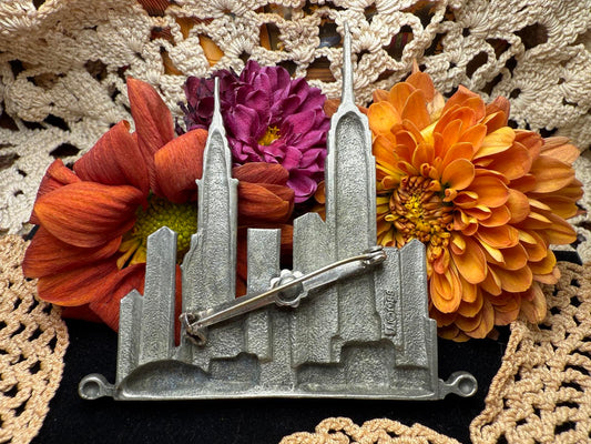 Miniature Pewter New York Skyline Brooch/Pin JJ 1988 Signed