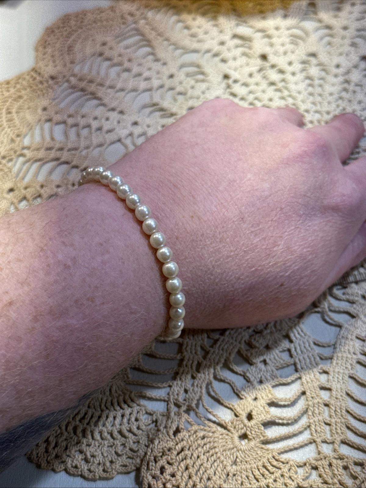 Faux Pearl Beaded Stretch Bracelet Vintage