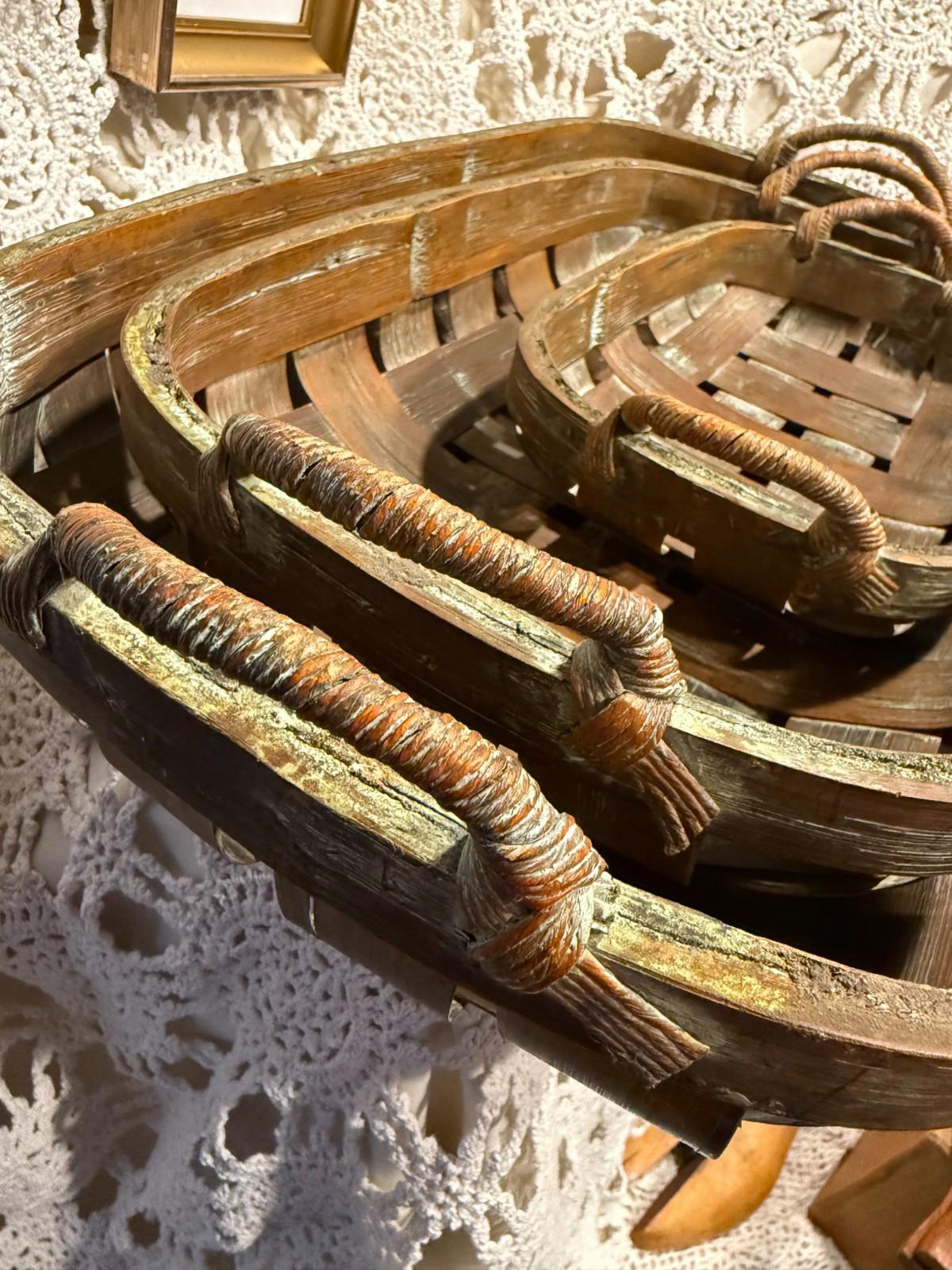 Decorative bent wood baskets woven handles tobacco style set of 3 very old style