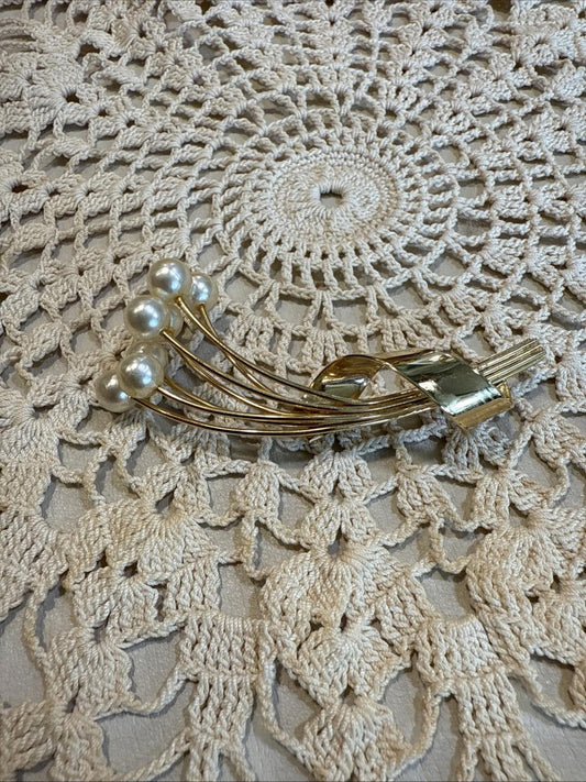 Napier Gold Tone And Pearl Brooch Vintage Estate Costume Jewelry Pin C