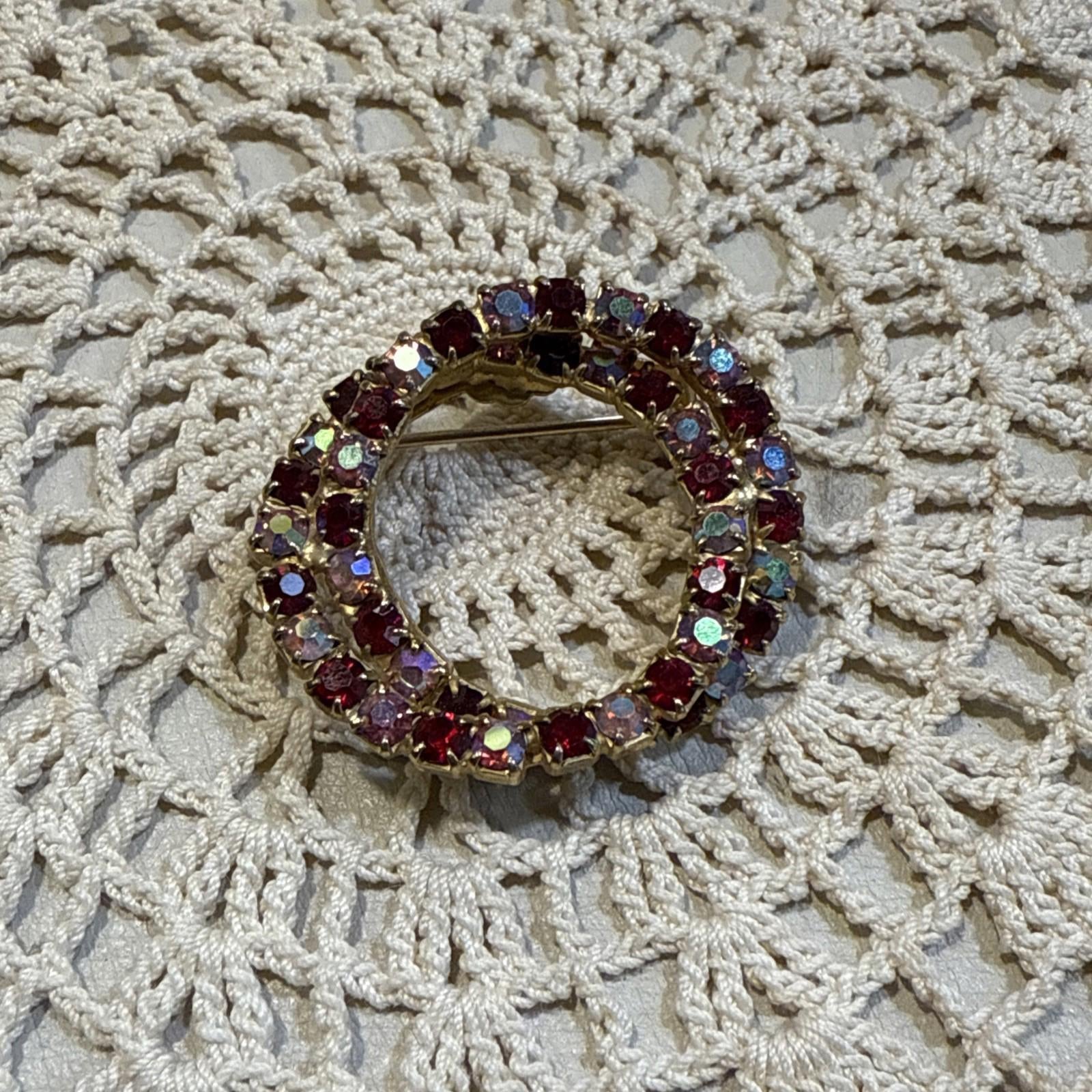 Vintage Double Ring Circle Red & Pink Aurora Borealis Rhinestone Pin Brooch 1 In