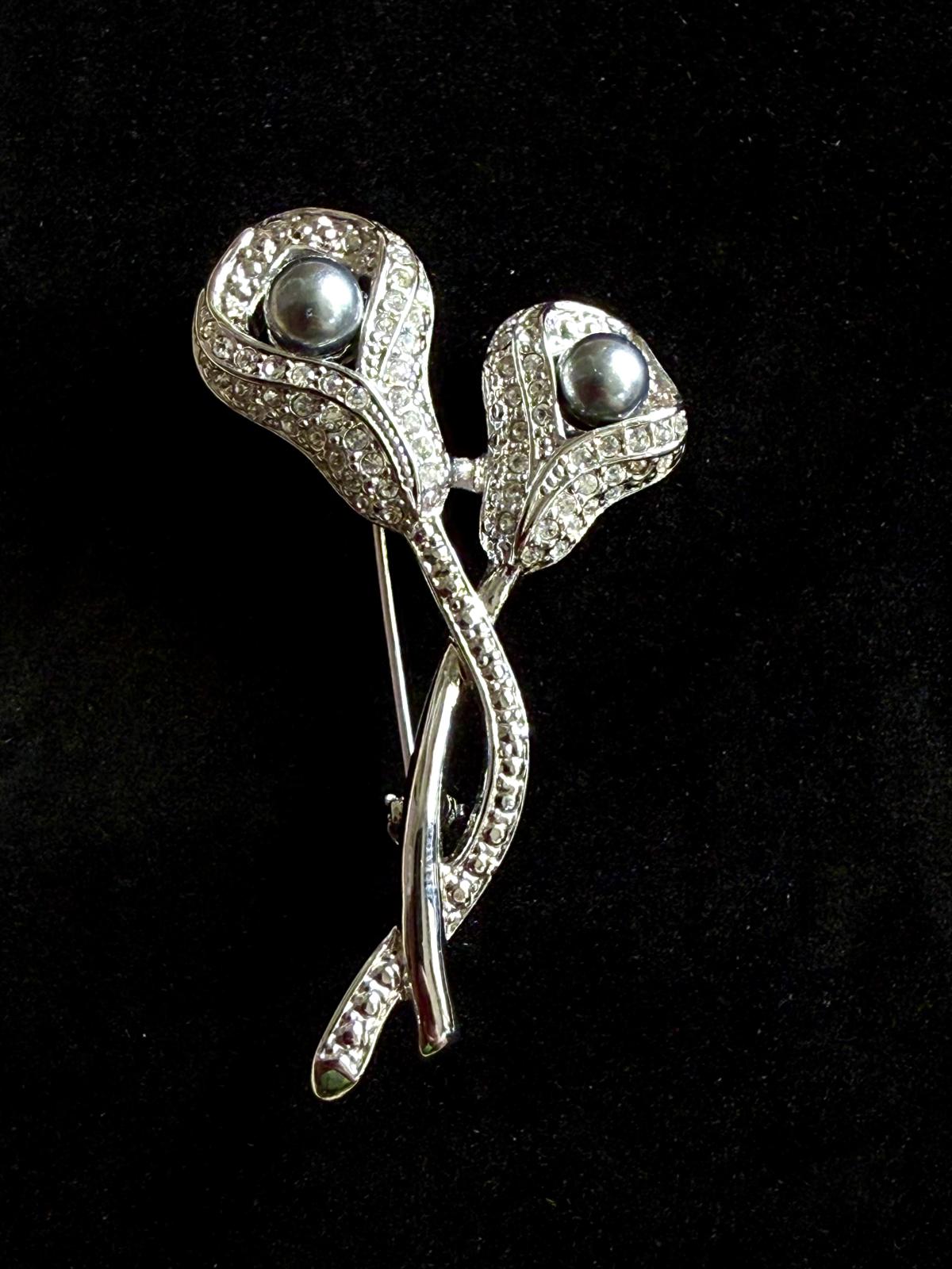 Vintage Calla Lily Silver Tone Rhinestones Pave & Faux Gray Pearls Brooch Pin