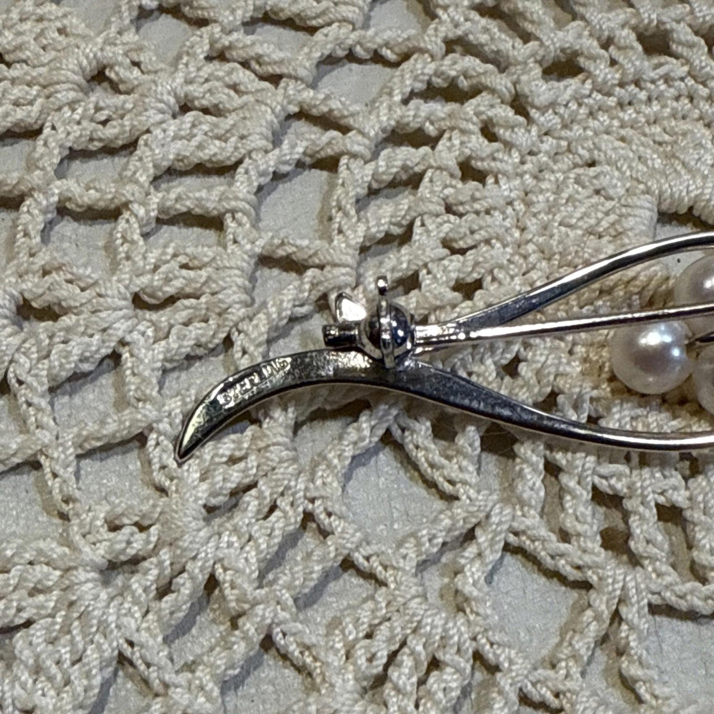 Vintage Pearls with Leaf Sterling Silver 925 Brooch Pin