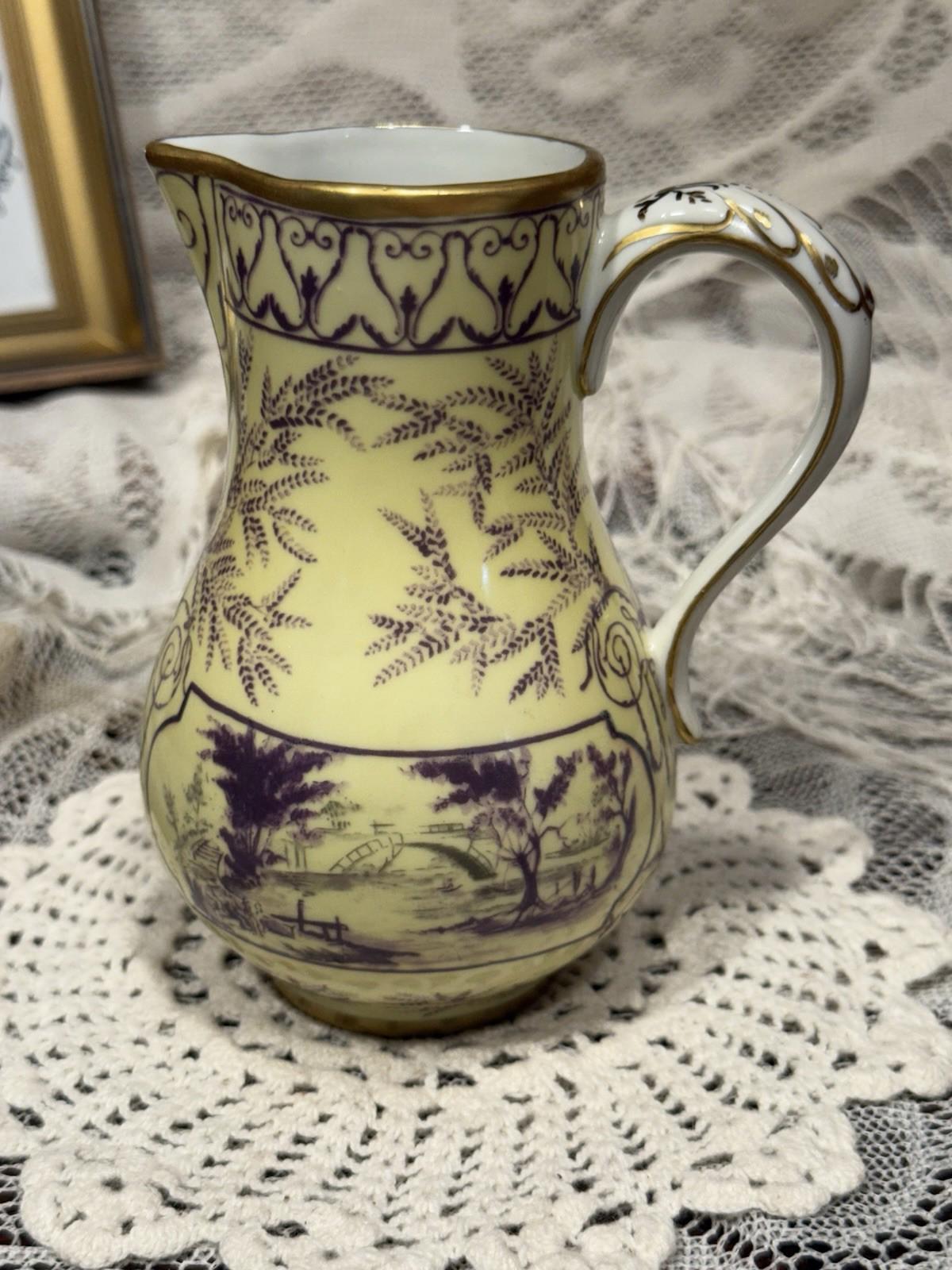 The Franklin Mint Creamer / pitcher 1989 porcelain gilt Vintage