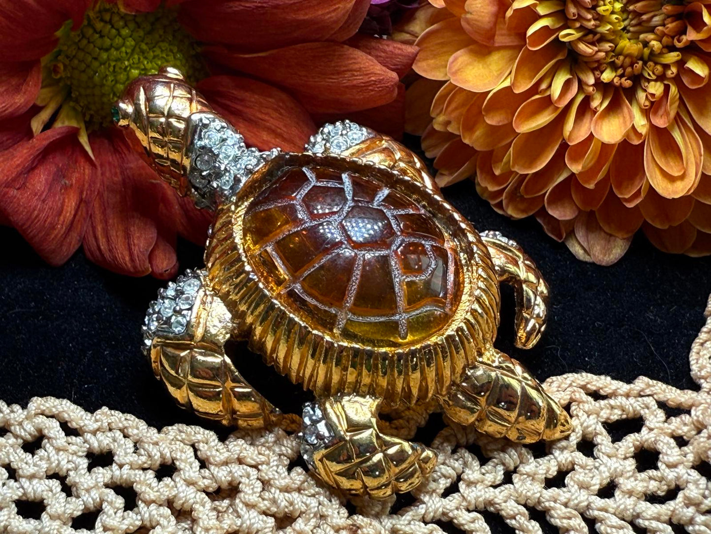 Multicolored Sea Turtle Brooch Jeweled Rhinestone Gold Tone Amber Lucite Belly