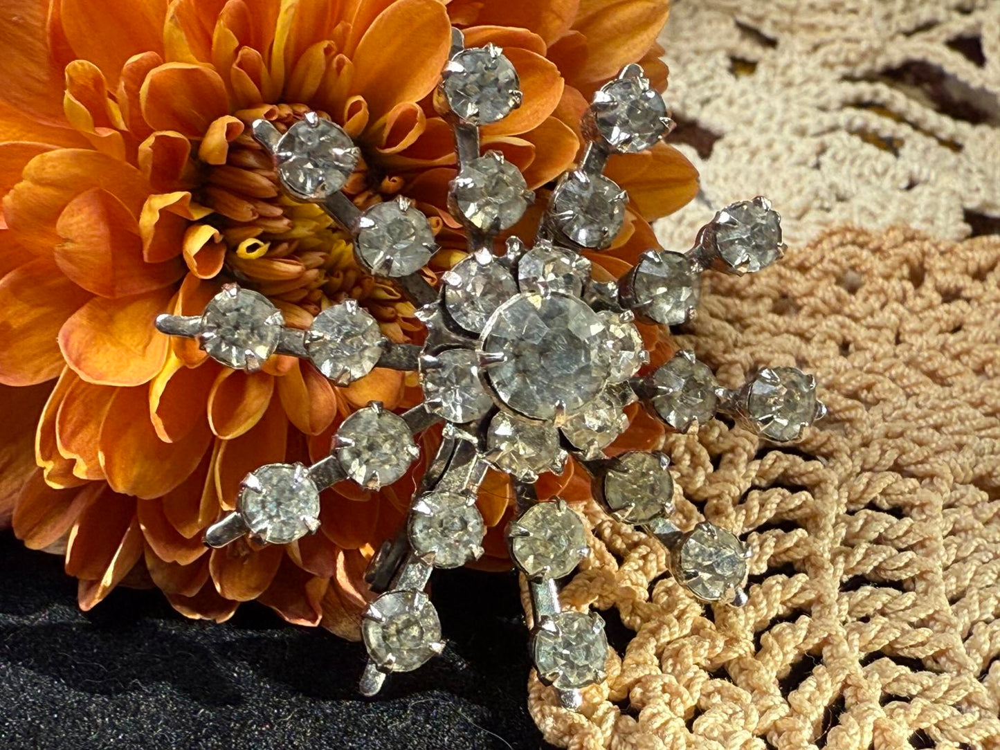 Vintage Rhinestone Starburst Brooch Clear Sparkle Jewelry Silver Tone Pin