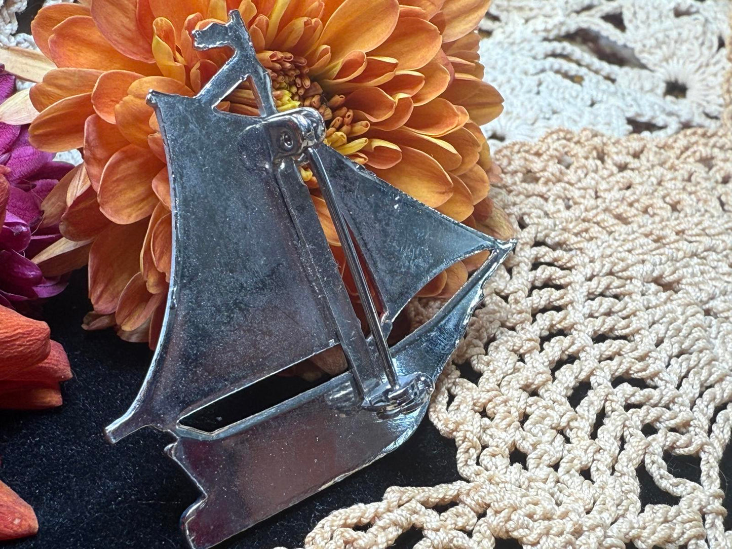 Small Red White & Blue Enamel Patriotic SIlvertone Sailboat Brooch Pin