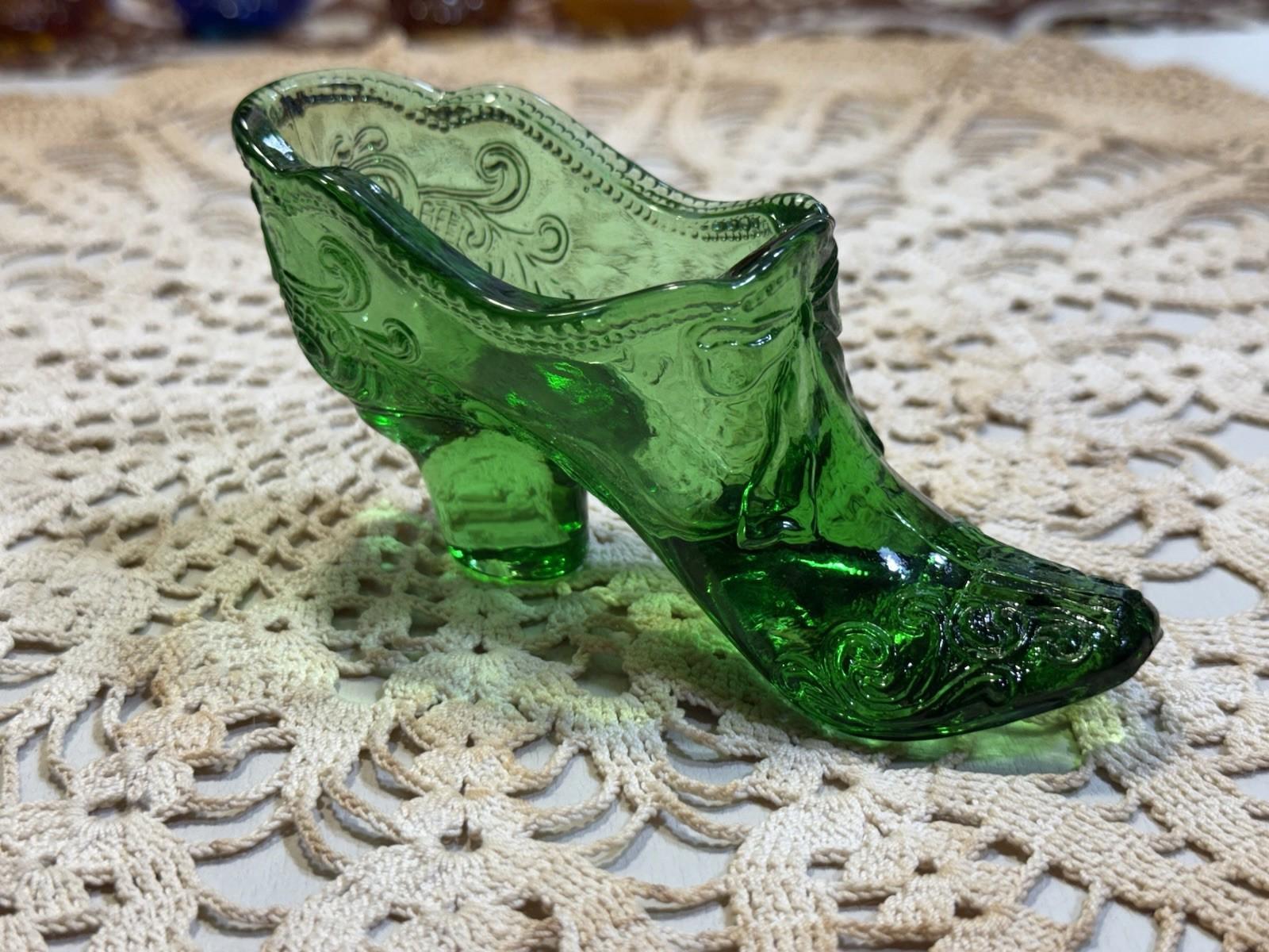 Vintage Mosser Victorian Style Green Miniature Glass Shoe Front Bow & Scrolls