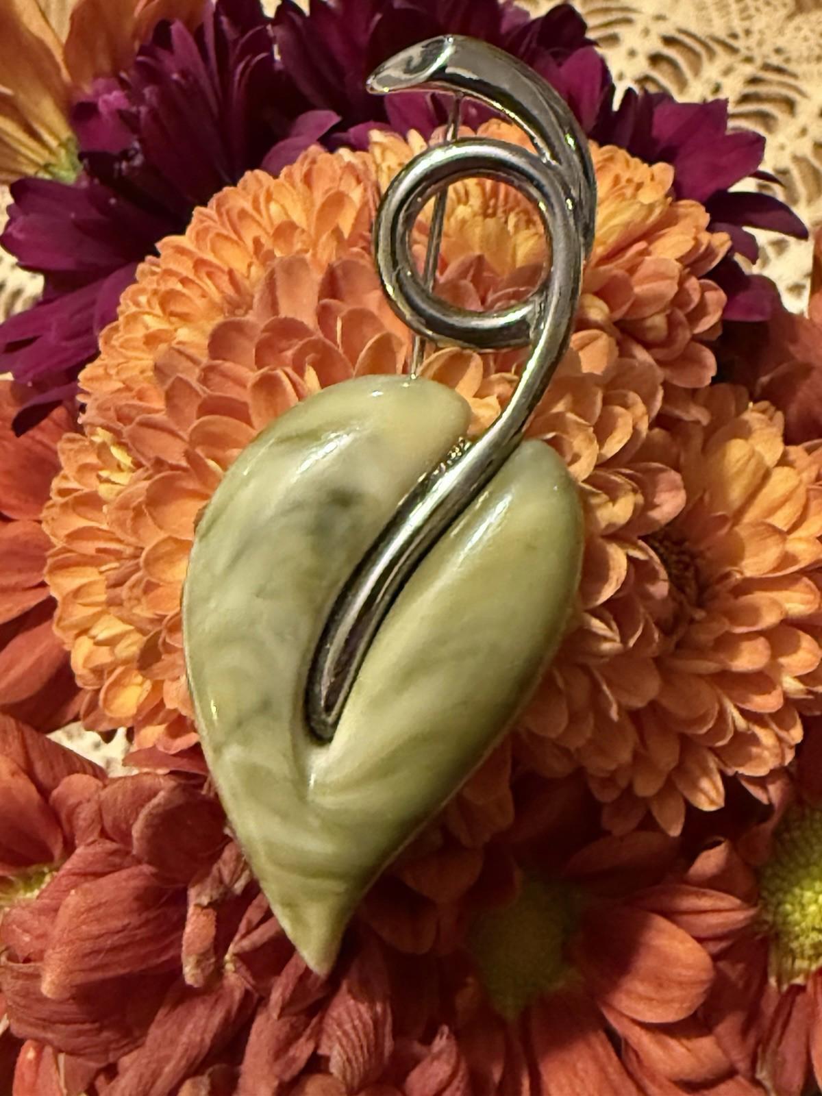 Vintage Liz Claiborne Green Brooch Pin