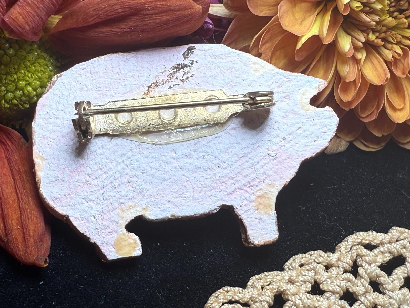 Folk Art Pig Pin Hand Made Piggy Flat Vintage Resin