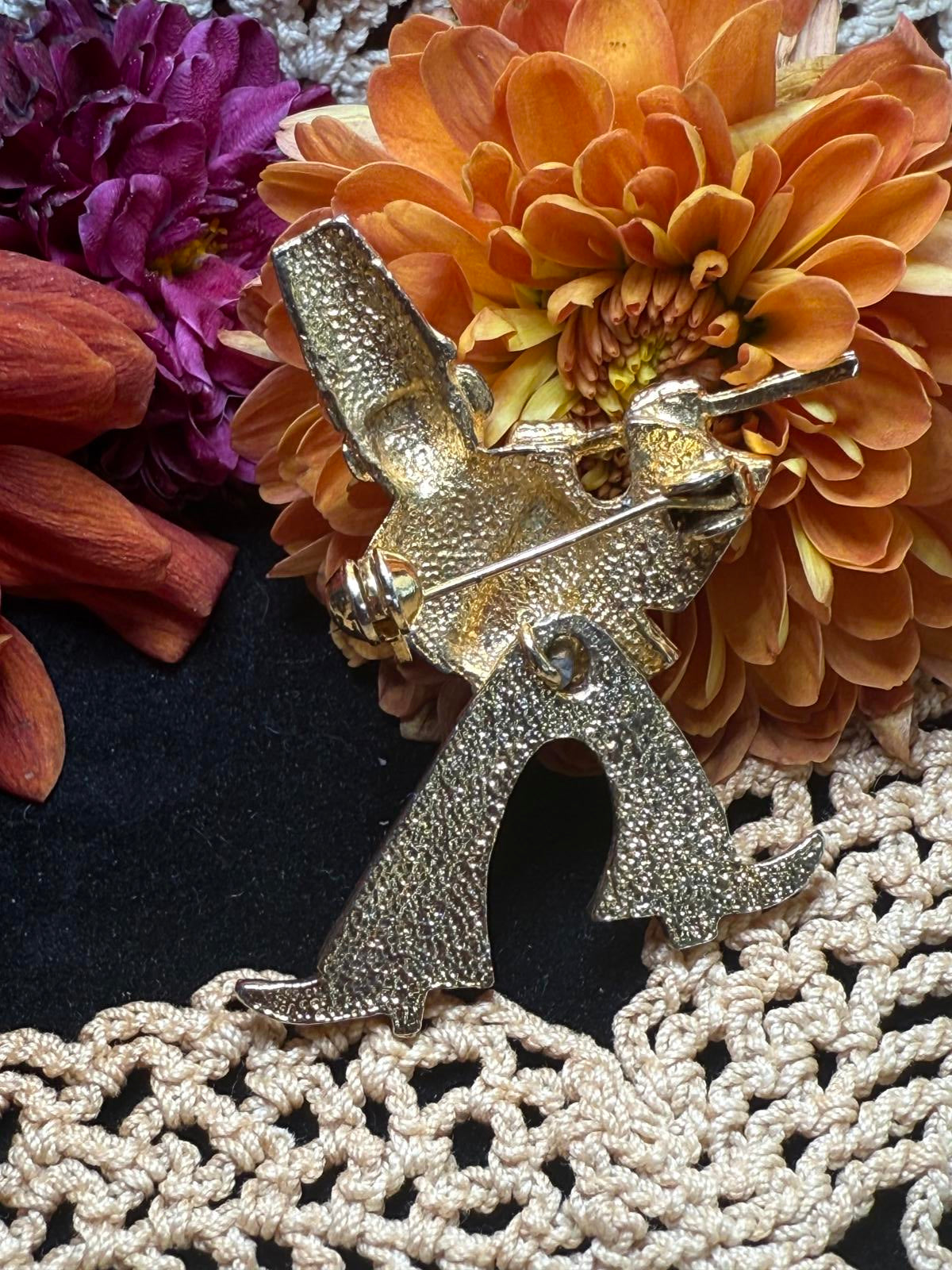 Vintage Articulated Clown White & Red Enamel on Gold Tone Brooch Pin