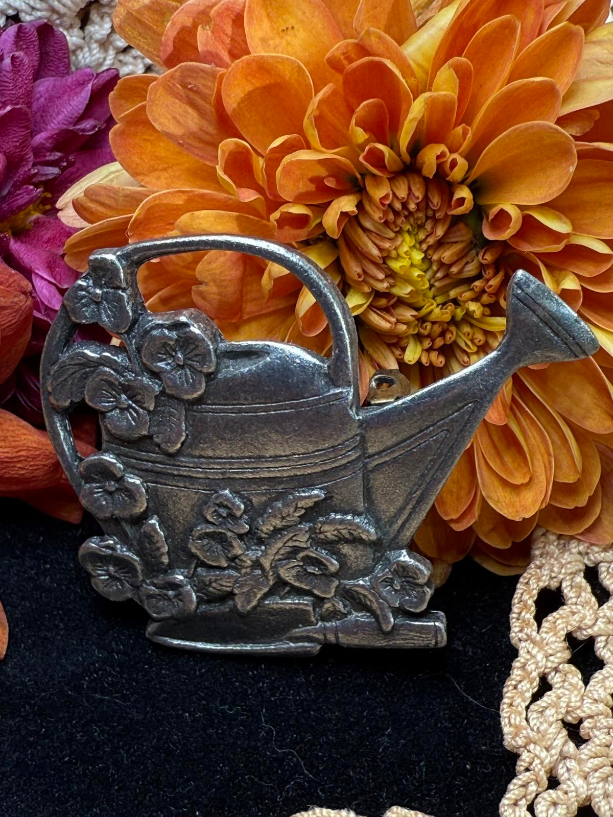 Watering Can Pinback Flowers Spade Birds & Blooms Limited Edition 2000 Pewter