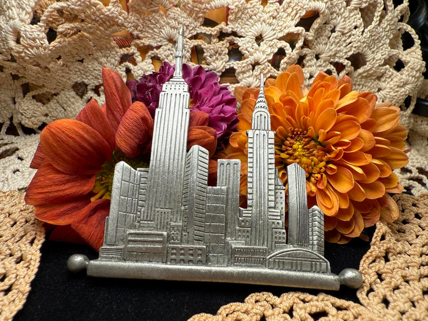 Miniature Pewter New York Skyline Brooch/Pin JJ 1988 Signed
