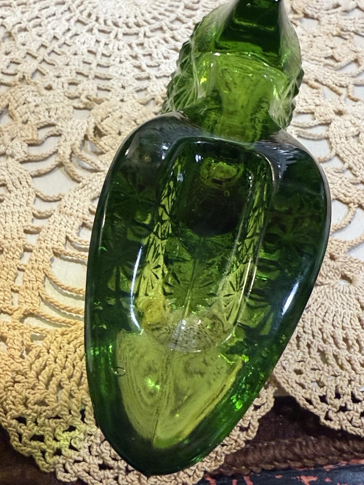 Vintage Fenton Emerald Green Daisy & Button Glass Slipper Shoe Figurine 6” Long.