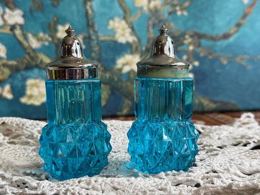 Vintage Aqua Blue Glass Salt & Pepper Shakers Indiana Glass Diamond