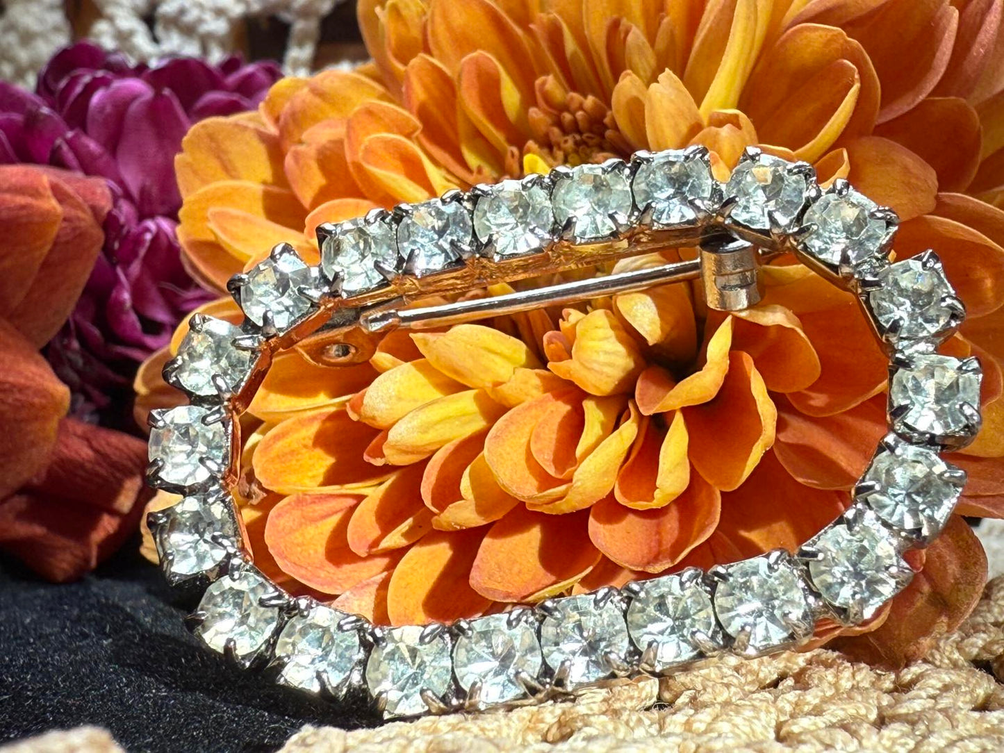 Vintage Rhinestone Oval Brooch Pin silver tone