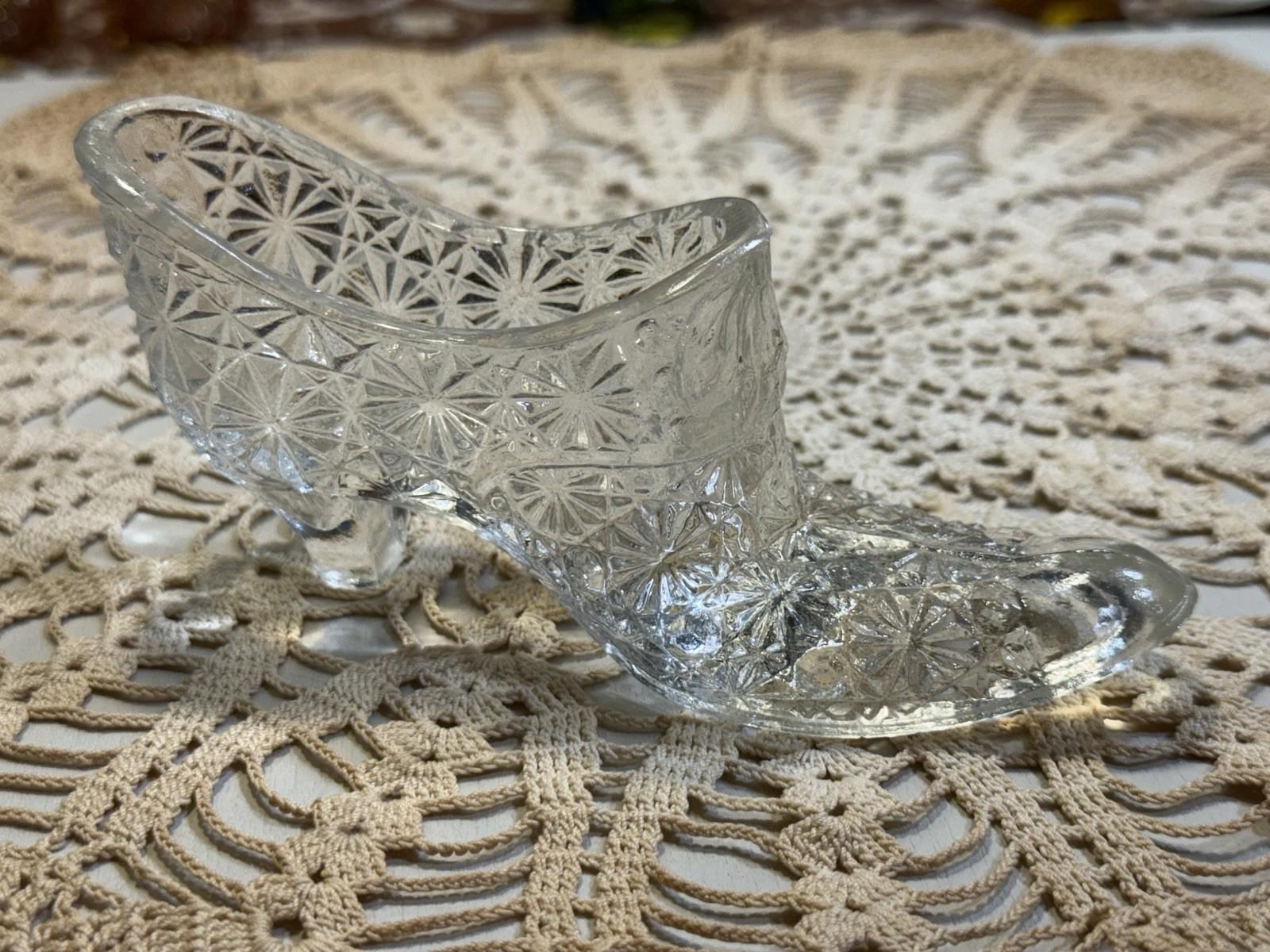 Vintage Victorian Fenton Daisy & Button Clear Glass Shoe Slipper With Bow Front