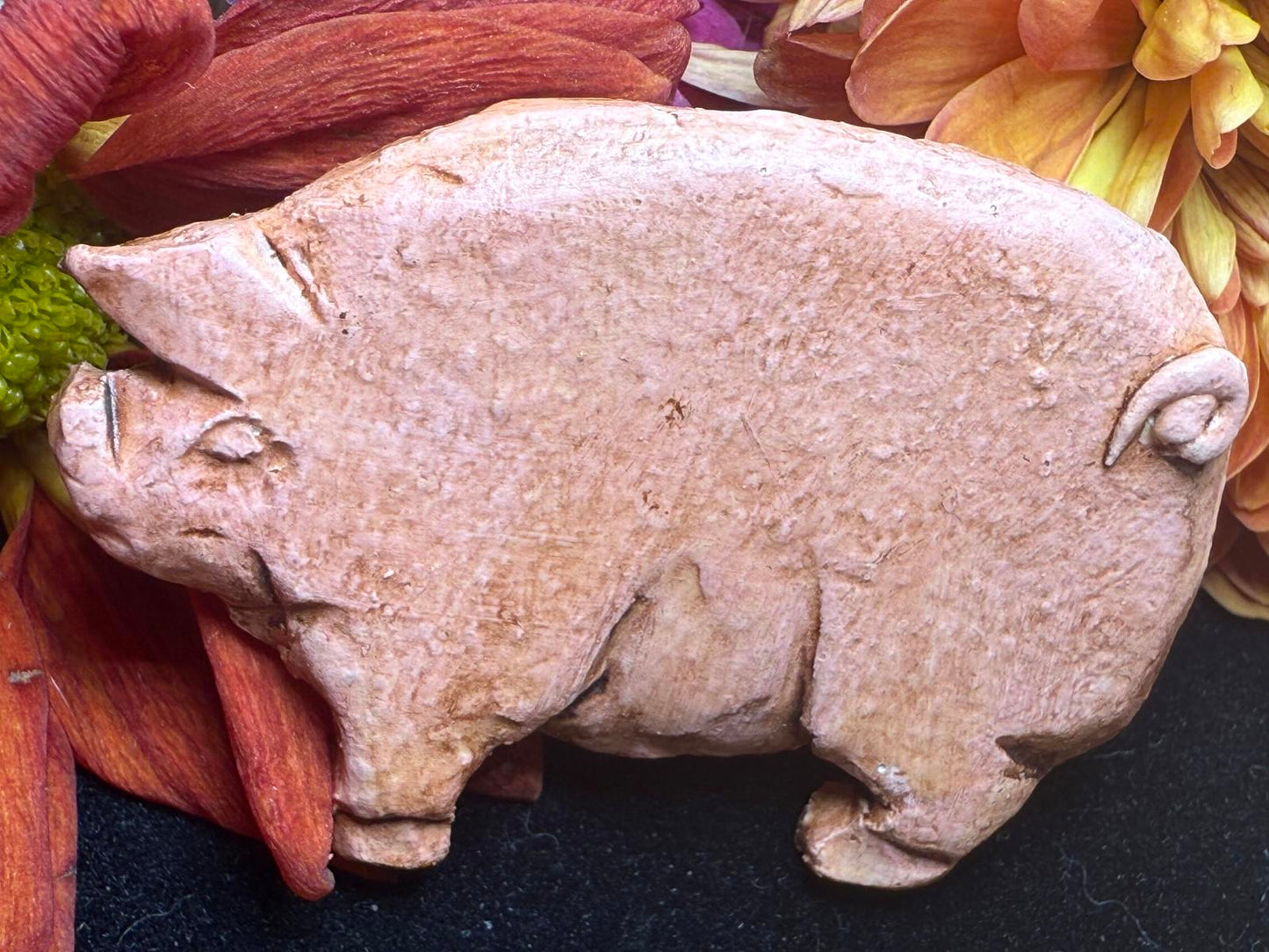 Folk Art Pig Pin Hand Made Piggy Flat Vintage Resin