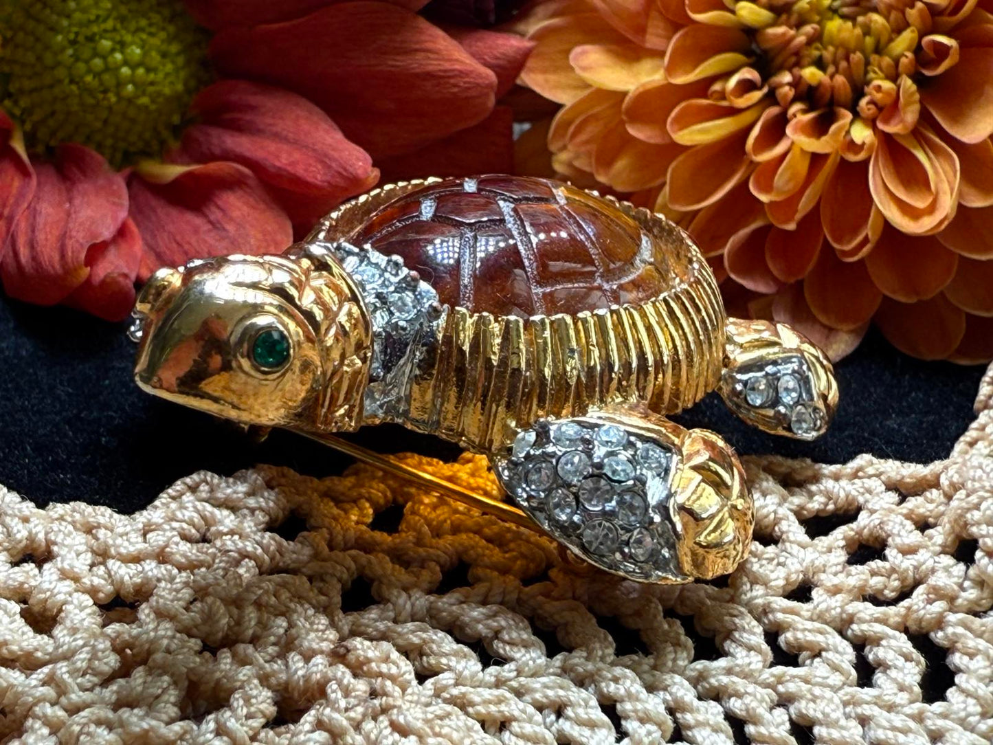 Multicolored Sea Turtle Brooch Jeweled Rhinestone Gold Tone Amber Lucite Belly
