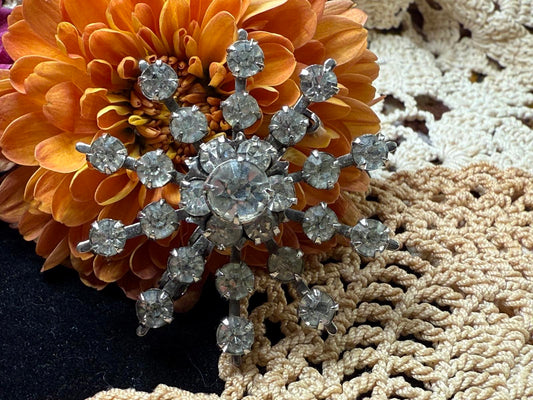 Vintage Rhinestone Starburst Brooch Clear Sparkle Jewelry Silver Tone Pin