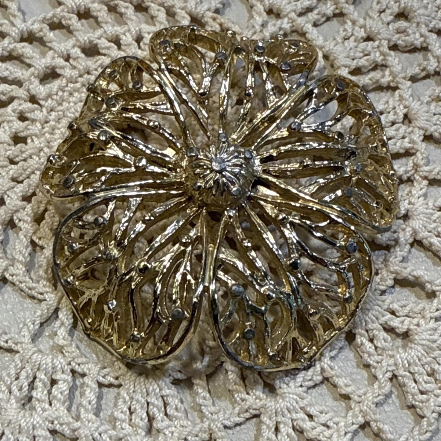 Gerry Vintage Signed Large Ornate Flower Brooch Gold Tone