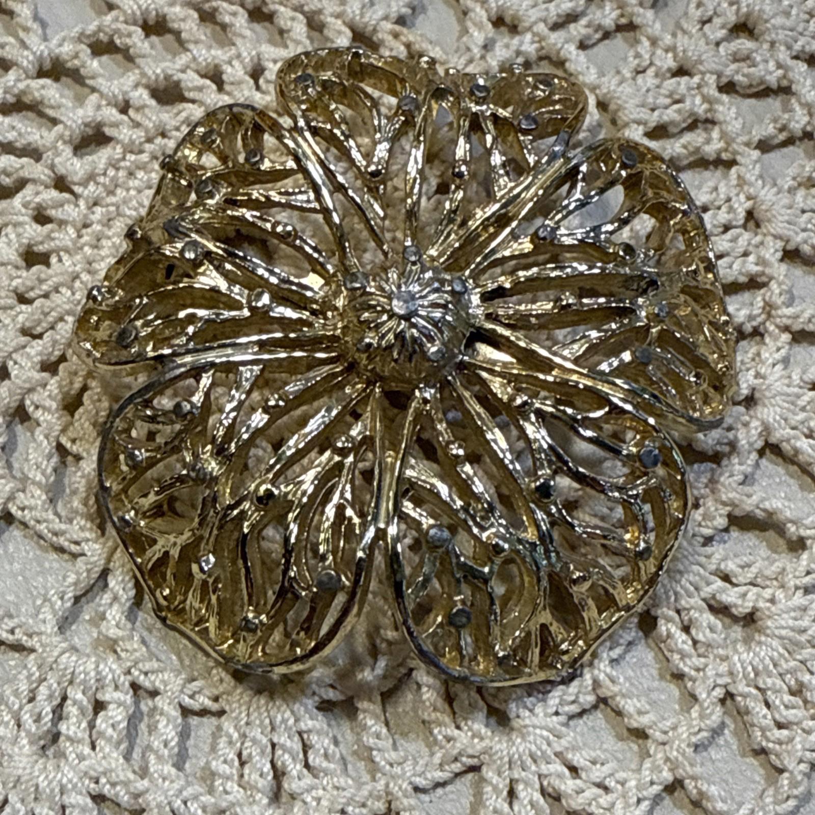 Gerry Vintage Signed Large Ornate Flower Brooch Gold Tone