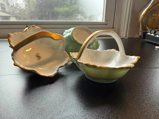 Set of 4 Porcelain Bowls with Gold Trim & Handles Salt Cellar or Condiment Dish