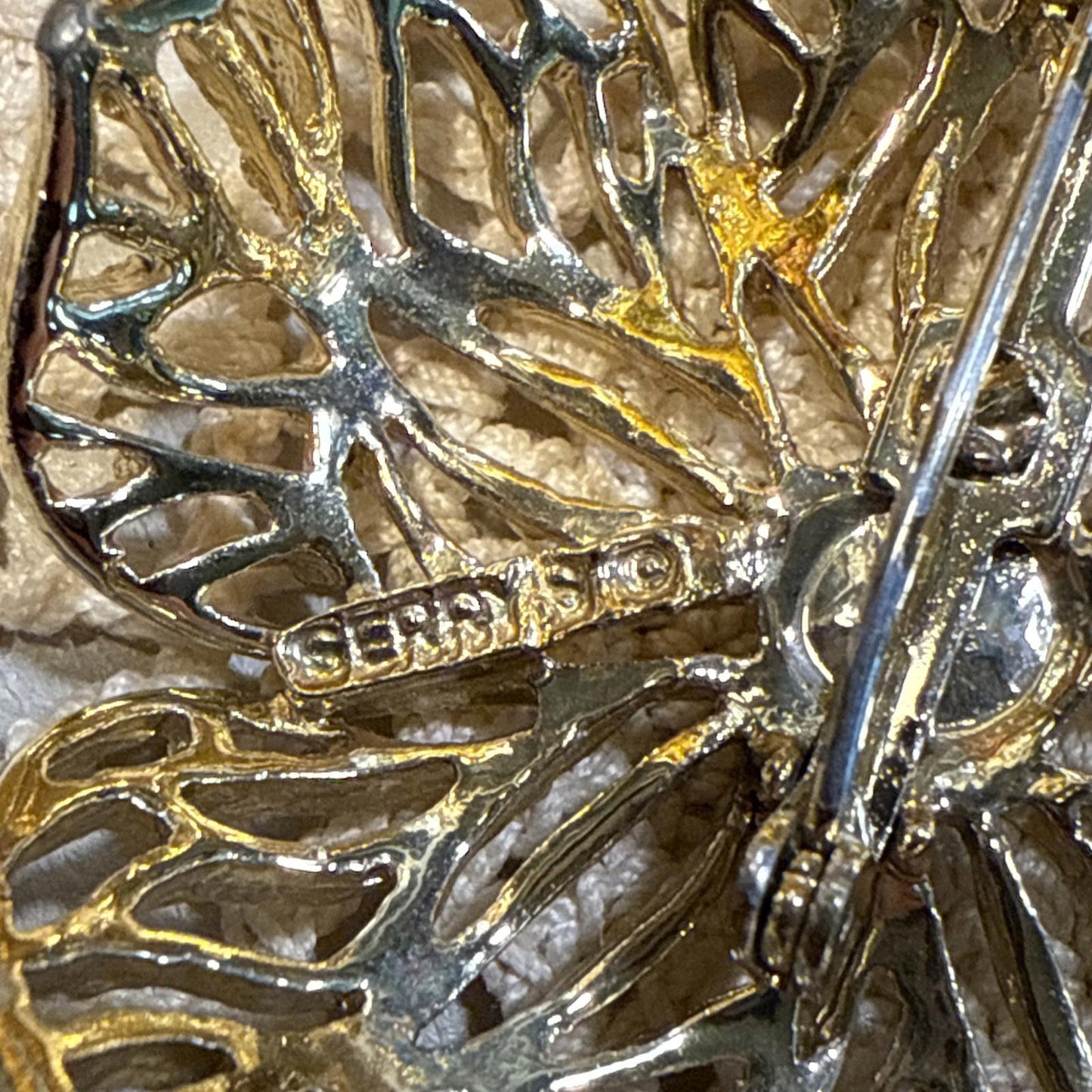 Gerry Vintage Signed Large Ornate Flower Brooch Gold Tone