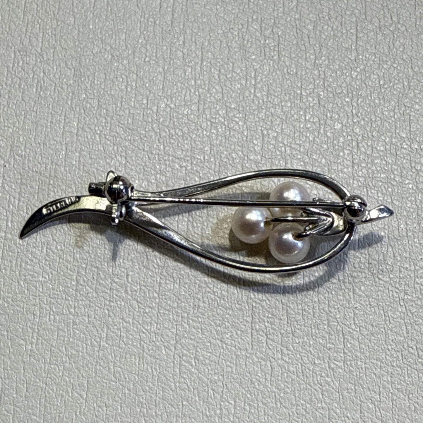 Vintage Pearls with Leaf Sterling Silver 925 Brooch Pin